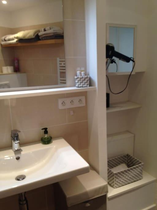 ניס #28 1 Bdr Flat Ac Balcony Hper Central 10Mins To Beach & Old Town מראה חיצוני תמונה
