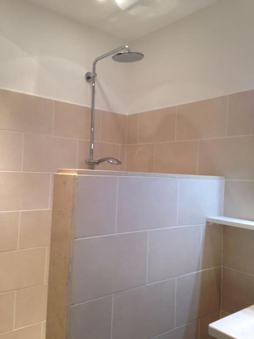 ניס #28 1 Bdr Flat Ac Balcony Hper Central 10Mins To Beach & Old Town מראה חיצוני תמונה