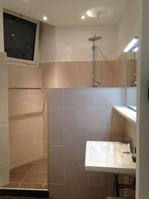 ניס #28 1 Bdr Flat Ac Balcony Hper Central 10Mins To Beach & Old Town מראה חיצוני תמונה
